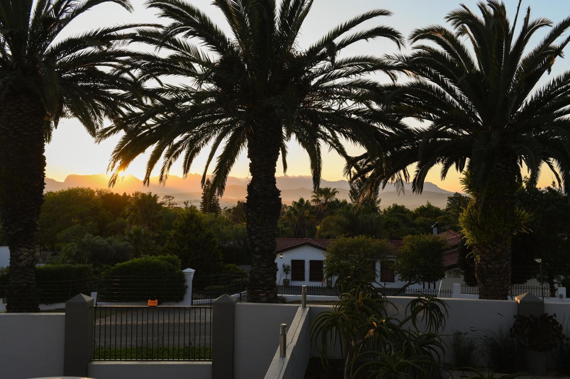 Four Palms Accommodation Durbanville Kültér fotó