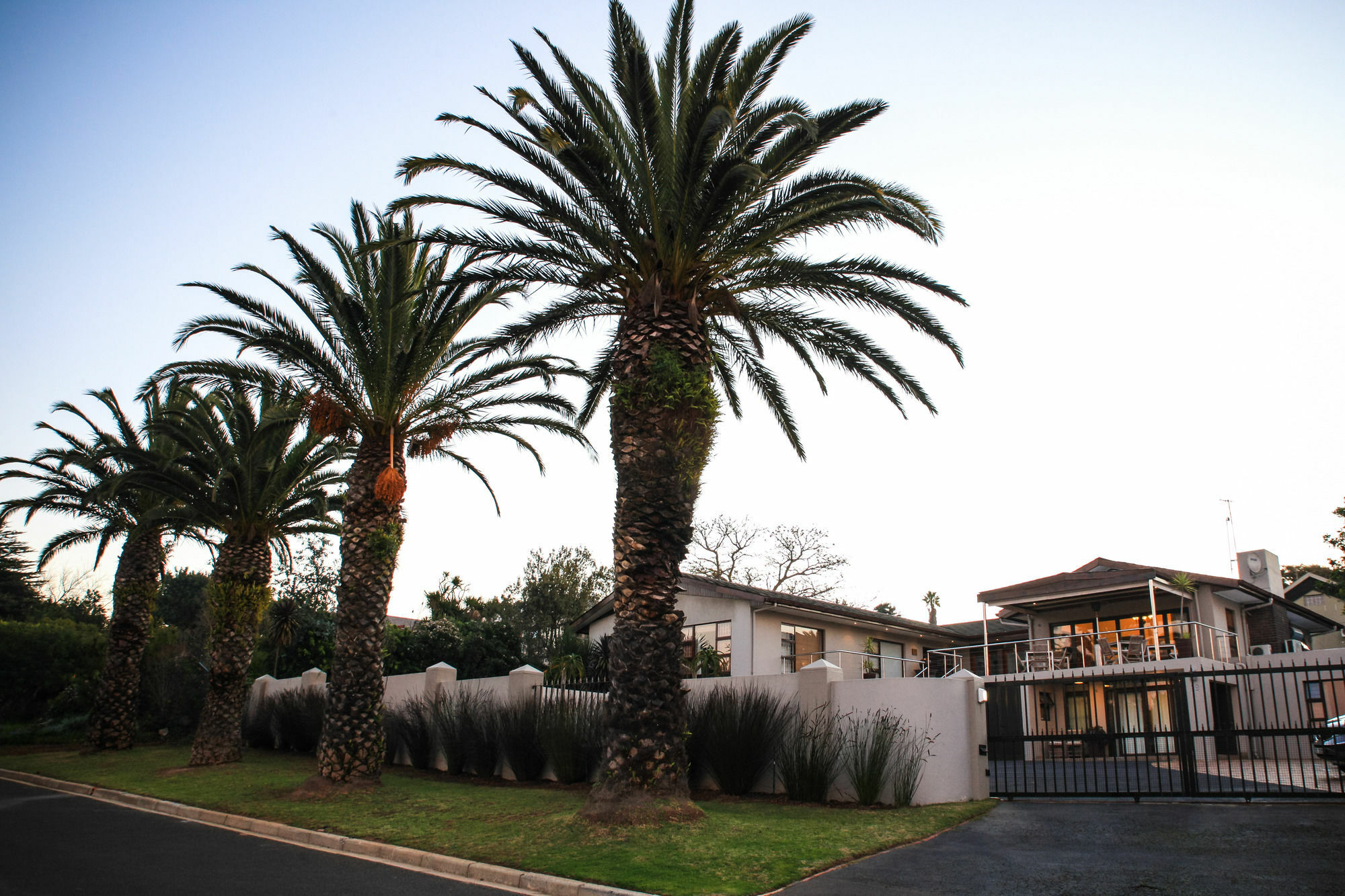Four Palms Accommodation Durbanville Kültér fotó